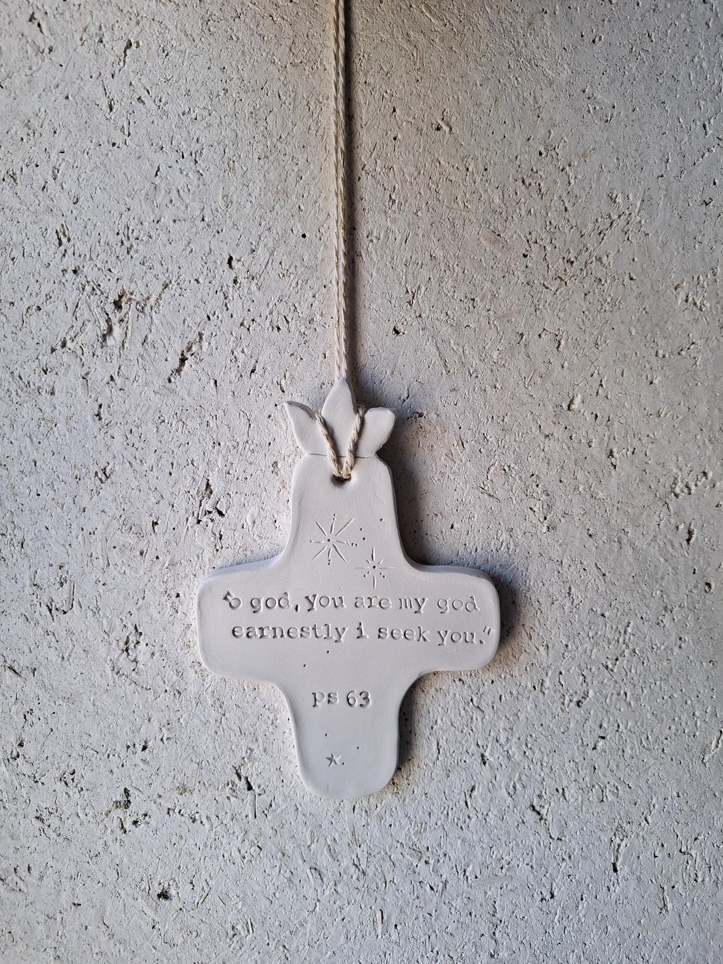 croix céramique murale