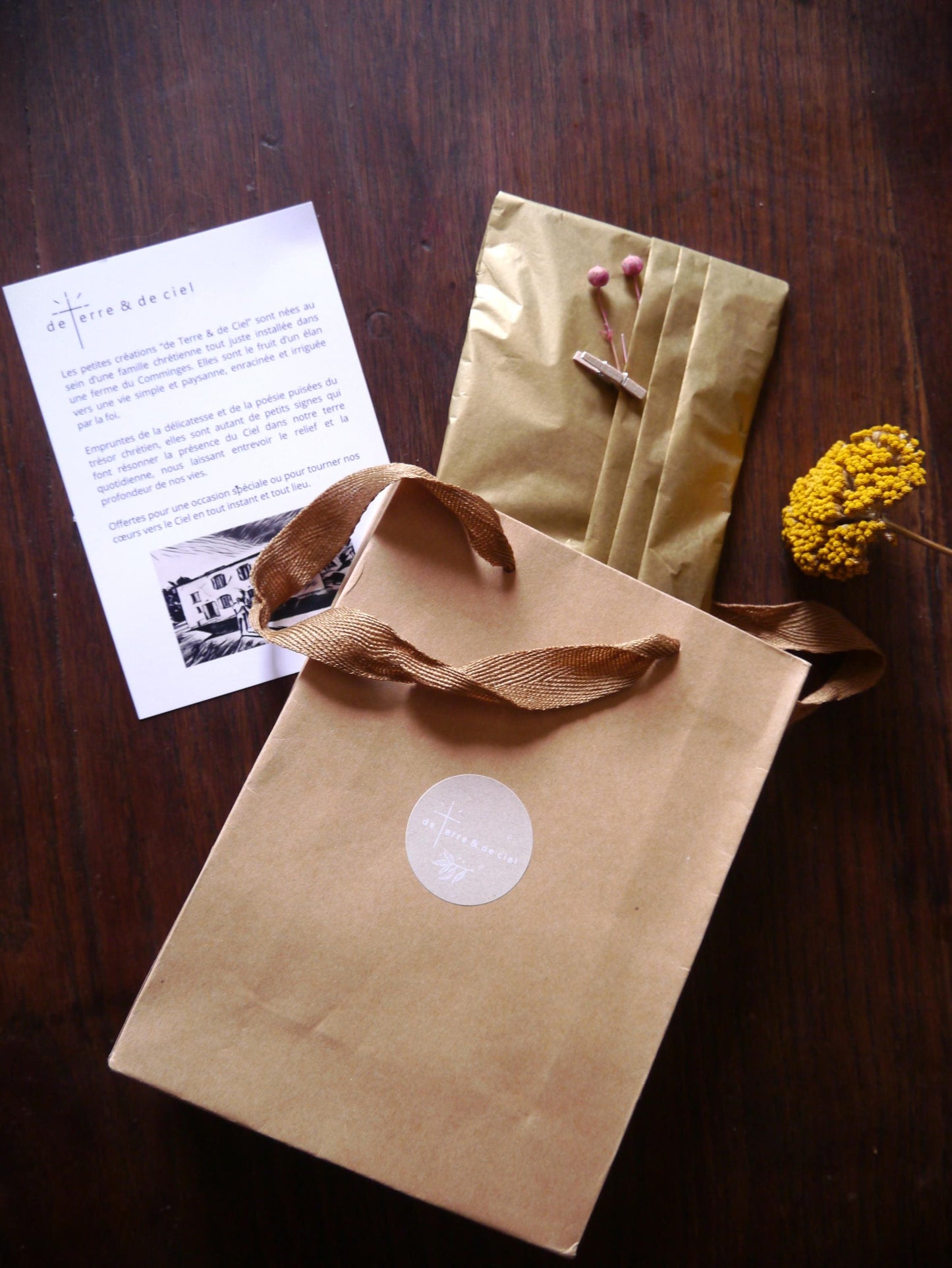 Croix céramique murale