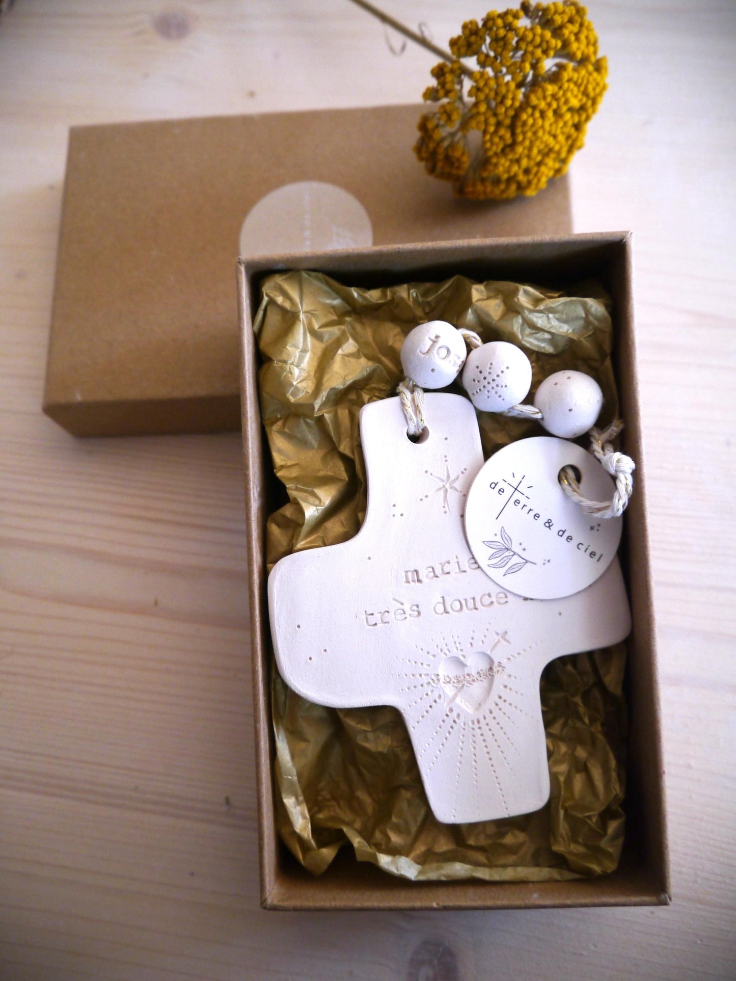 Croix céramique murale