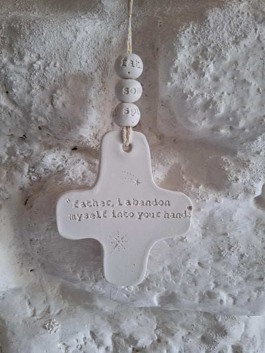 croix céramique murale