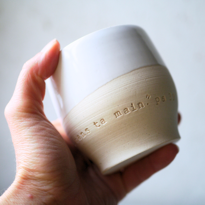Petite tasse blanche