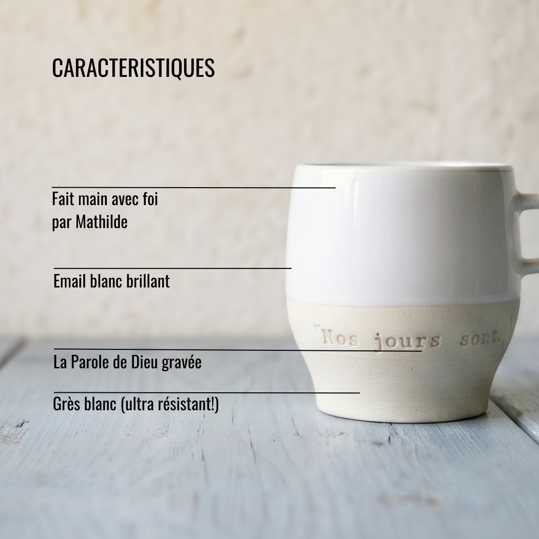 Petite tasse blanche