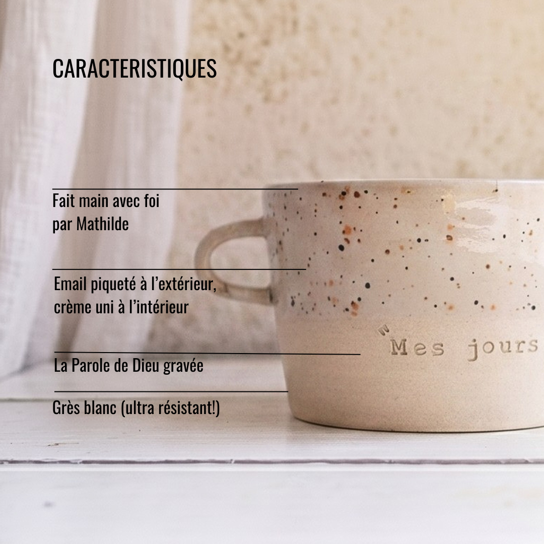 Petite tasse carrée à picots