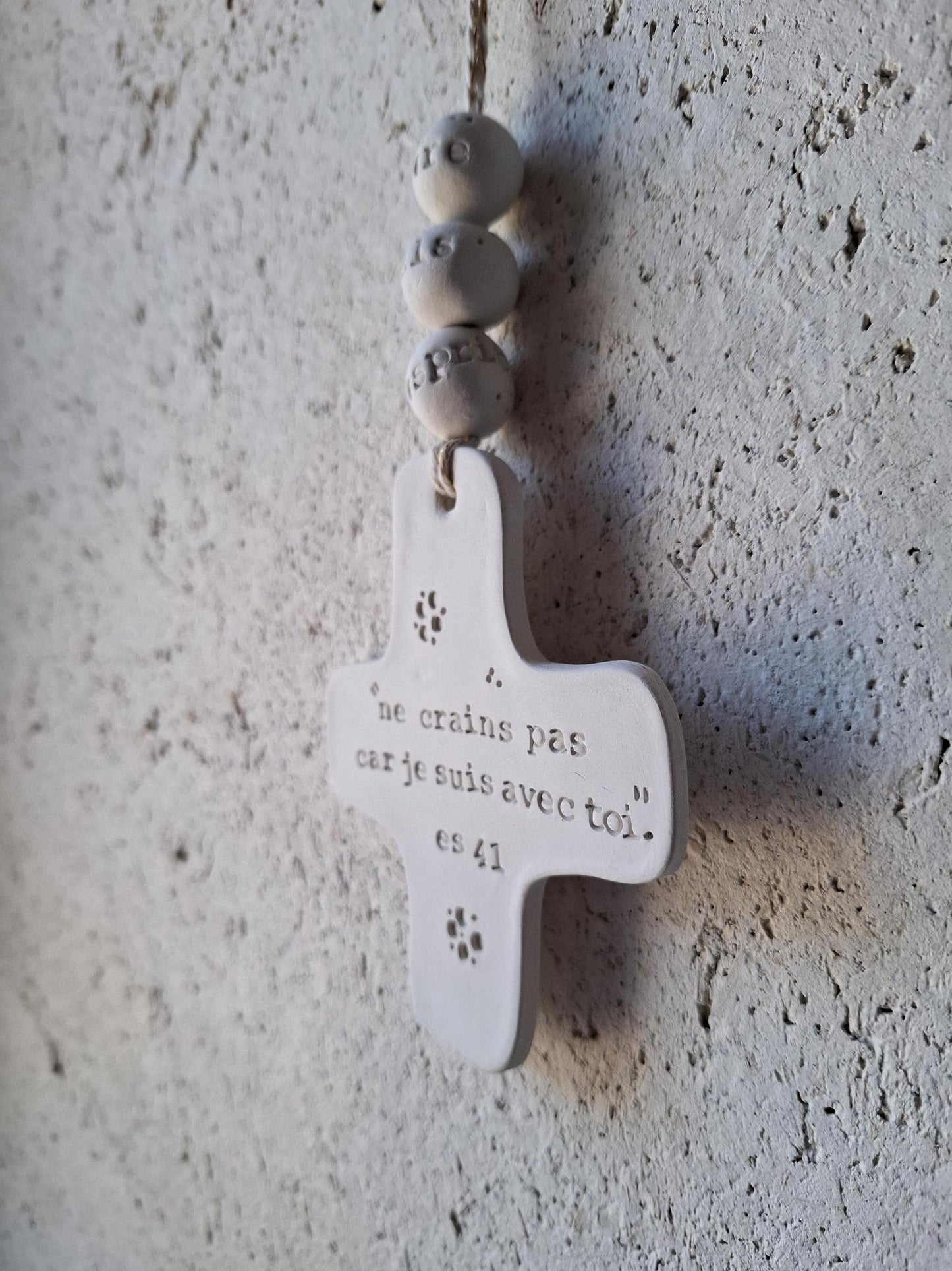 croix céramique murale