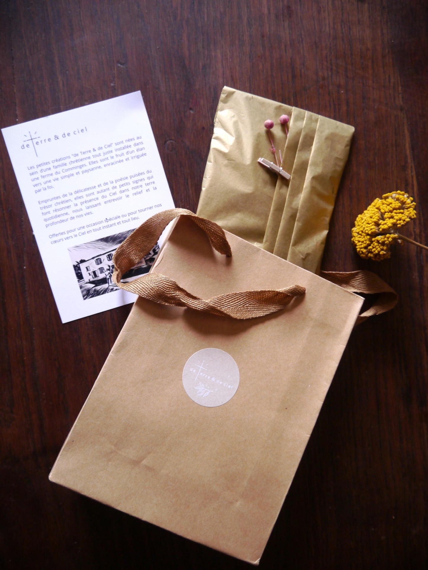 Croix céramique murale