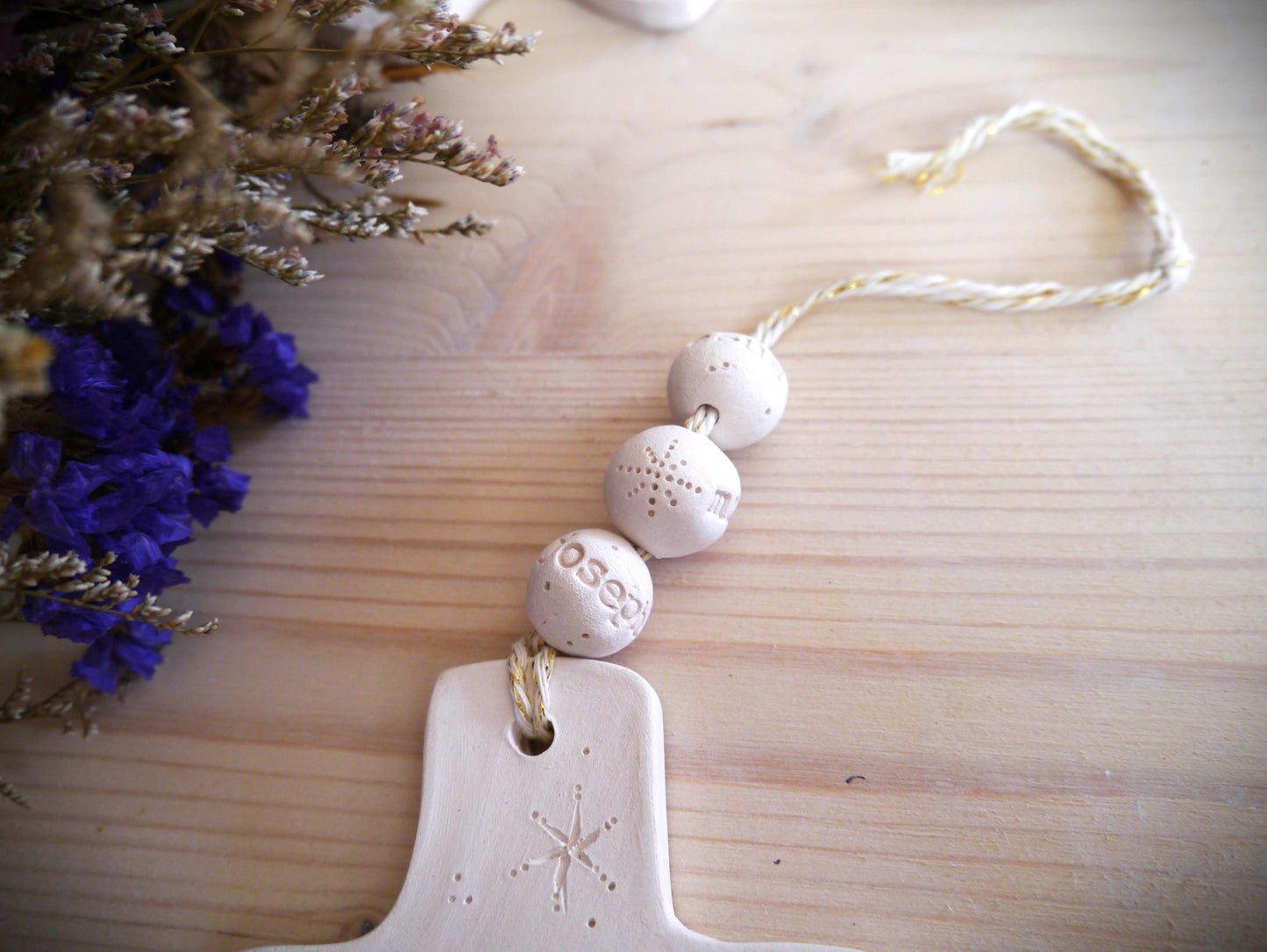 Croix céramique murale