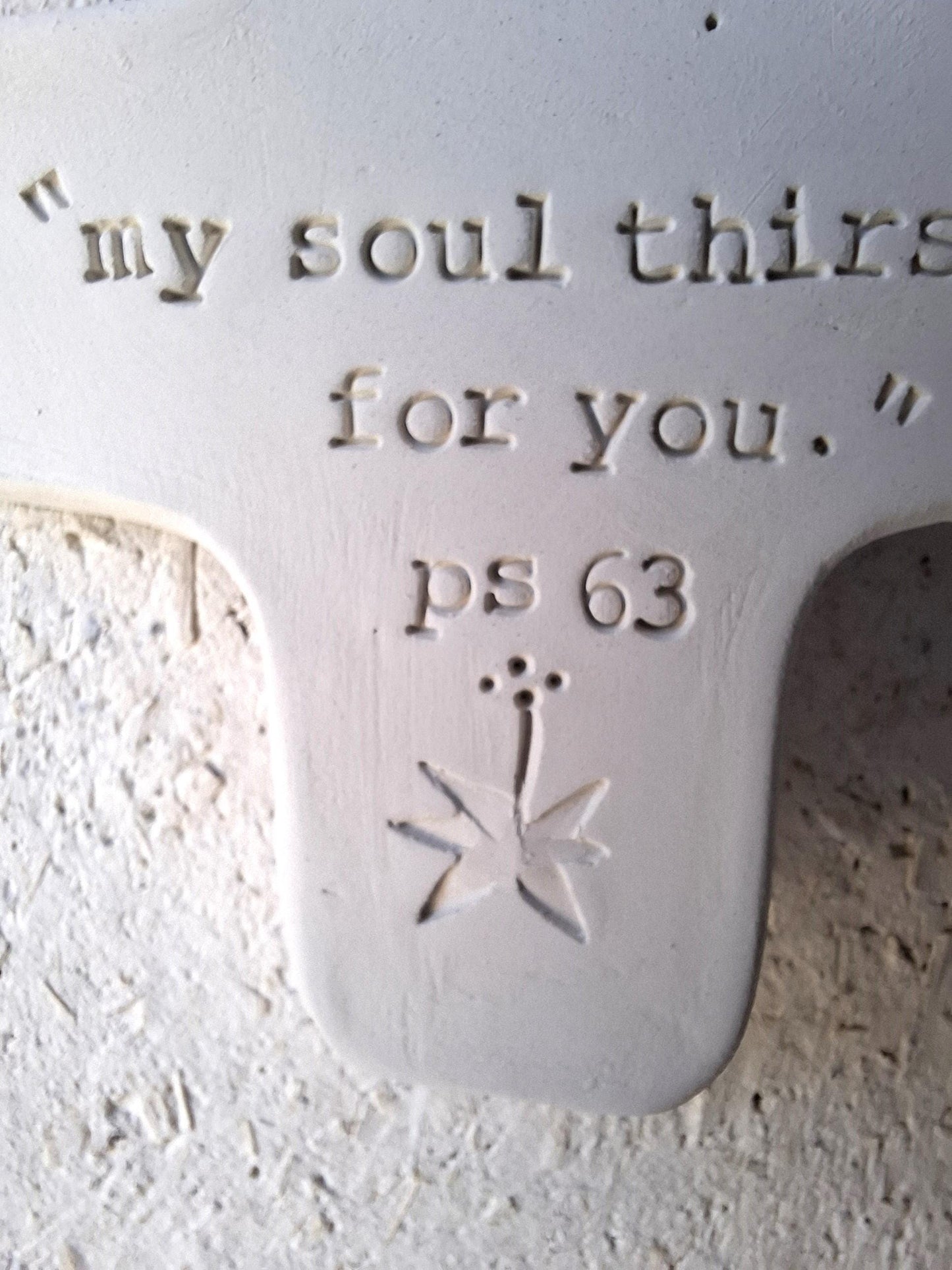 croix céramique murale