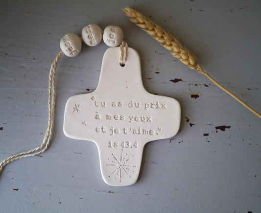 croix céramique murale