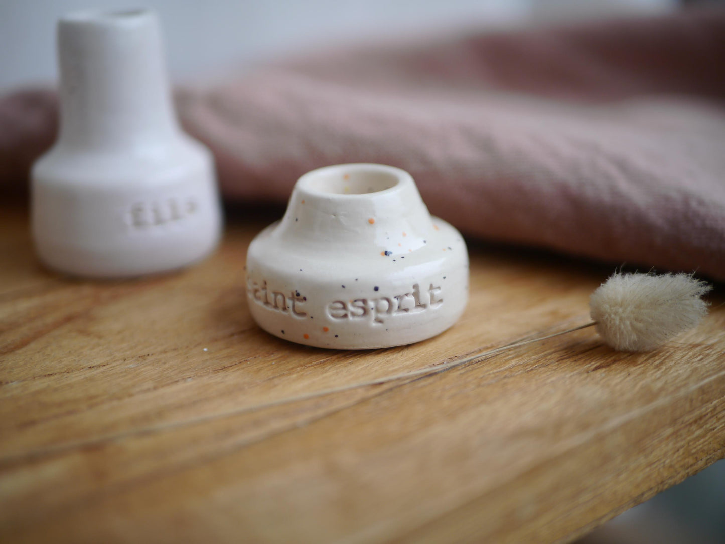 TRIO BOUGEOIRS-SOLIFLORES sacrés, gravés "père", "fils", "saint-esprit".