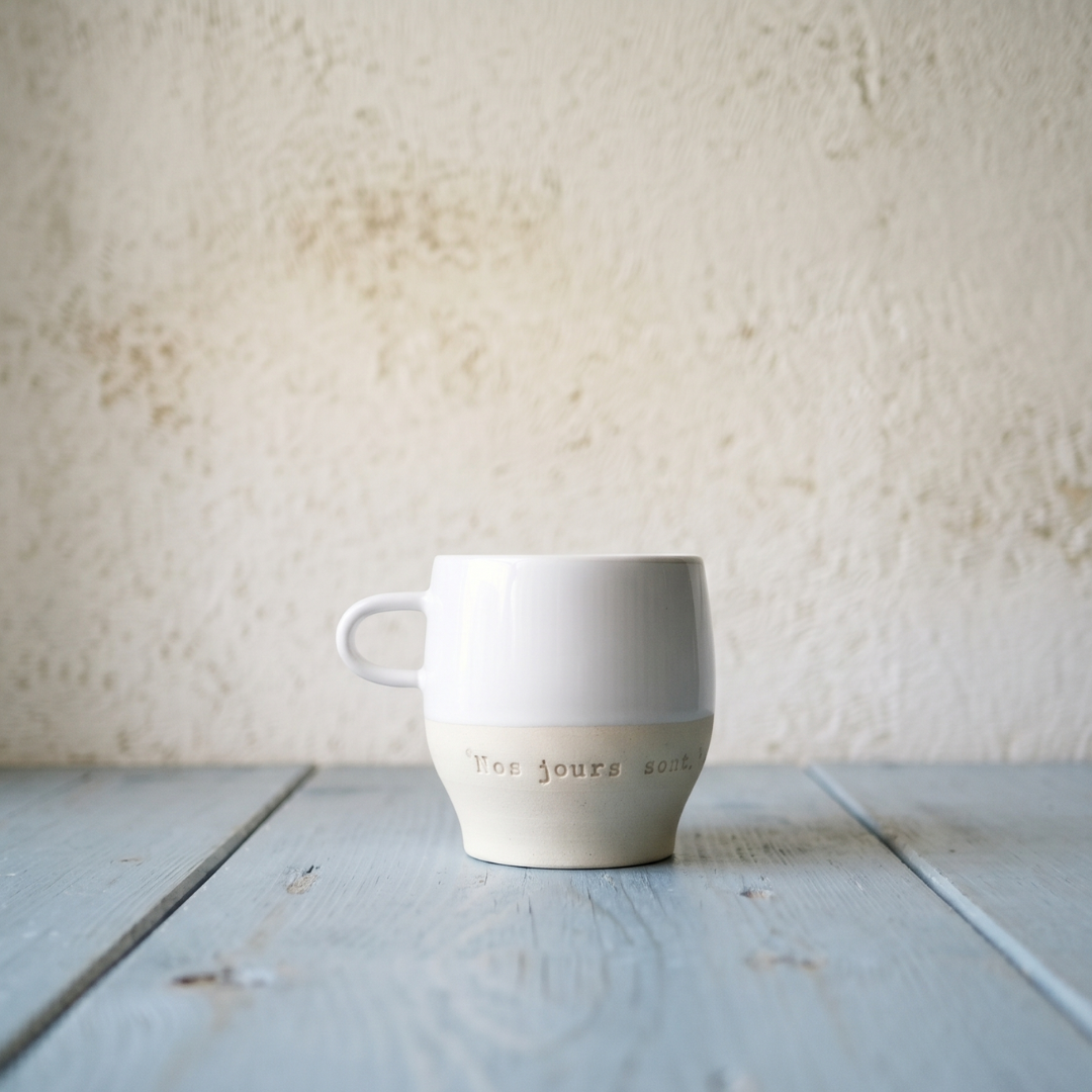 Petite tasse blanche