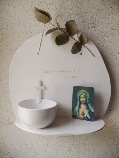 BENITIER: "Paix à cette maison..."Luc 10.5