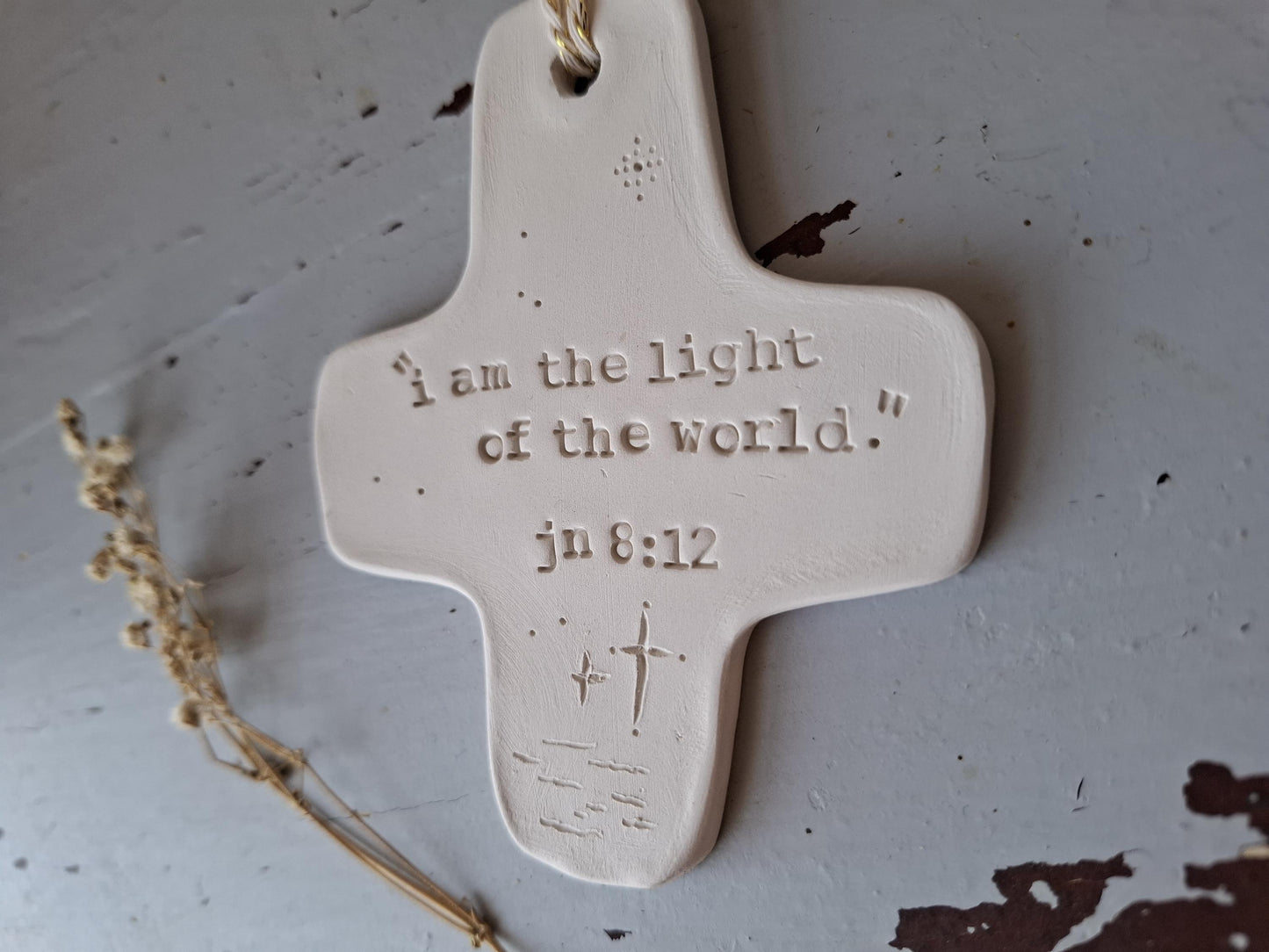 croix céramique murale